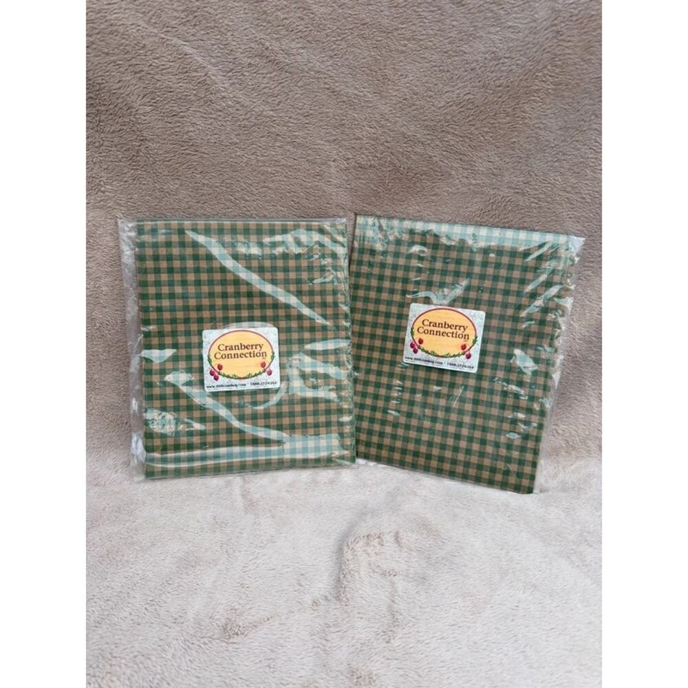 NIP Premium Green Plaid Checked Gift Wrap 4 Sheets Total Country Primitive